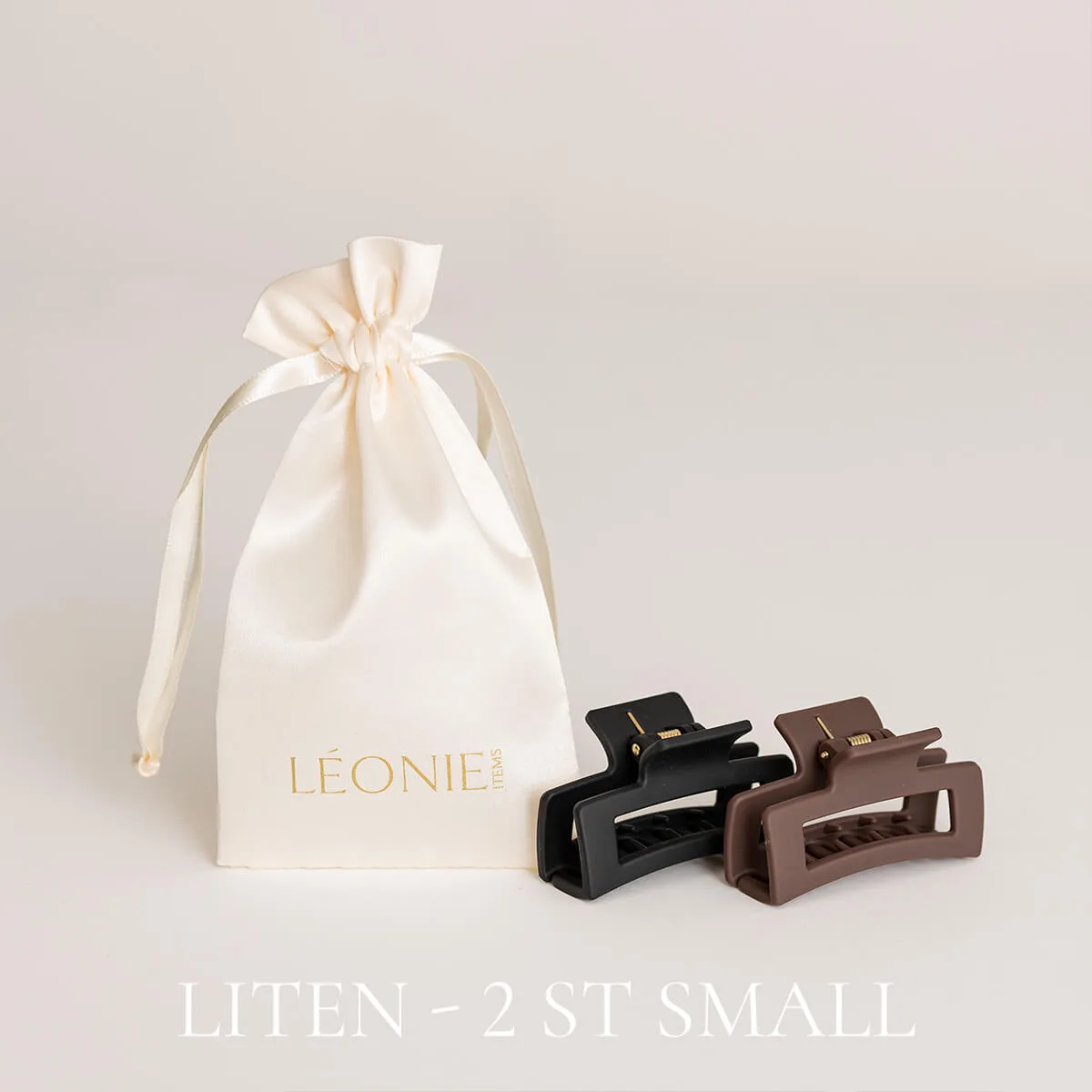 Léonie Items