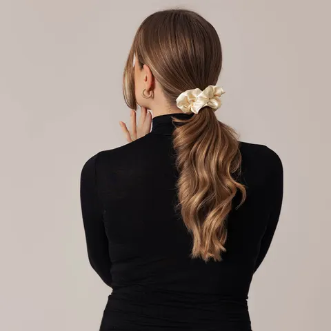 Sidenscrunchie Fluffig Champagne