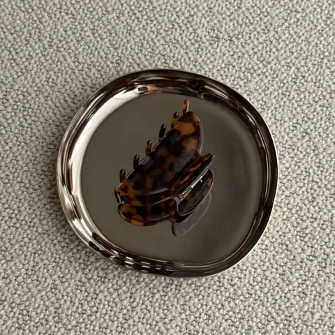 Amber noir