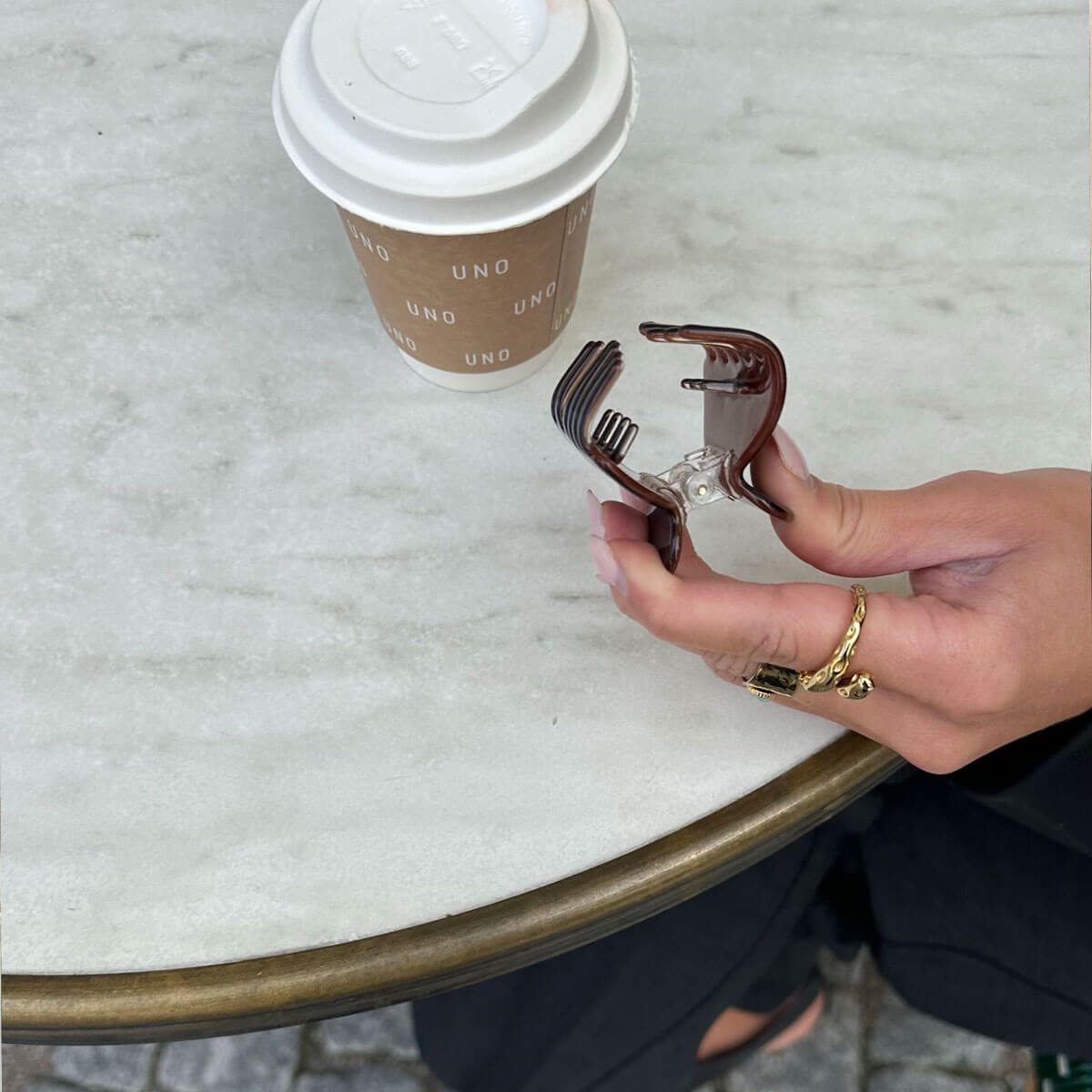 Mörk brun hårklämma
